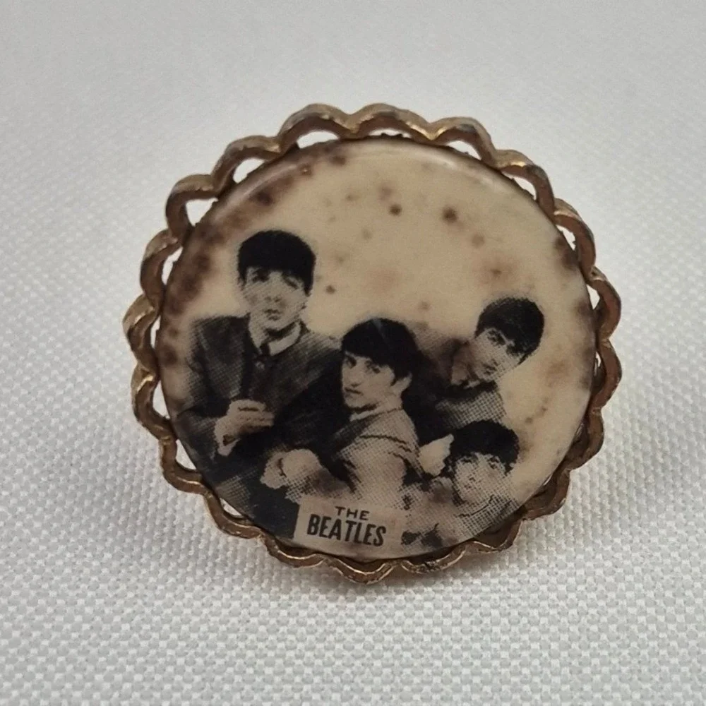 Vintage 1960s Beatles Ring NEMS Enterprises Brass Tone Adjustable Band‎ Fab Four